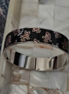 Coach Tea Rose Bangle Bracelet Black Enamel Silver Floral Studded Pearl ES Mark